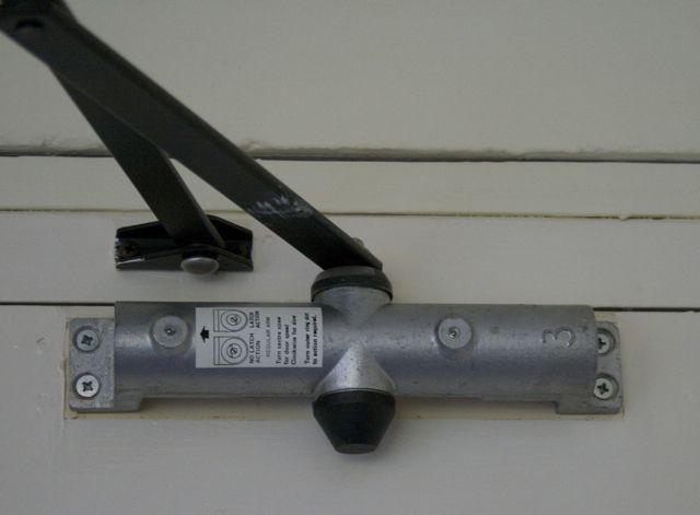 Briton 2003 door closer without cover