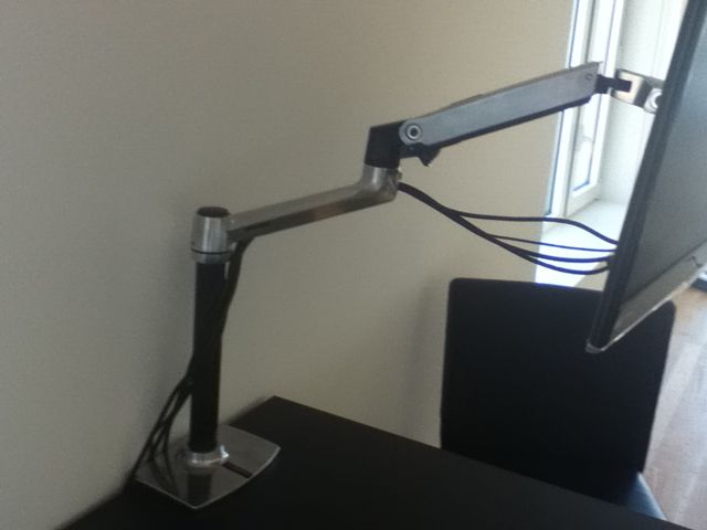 Monitor arm